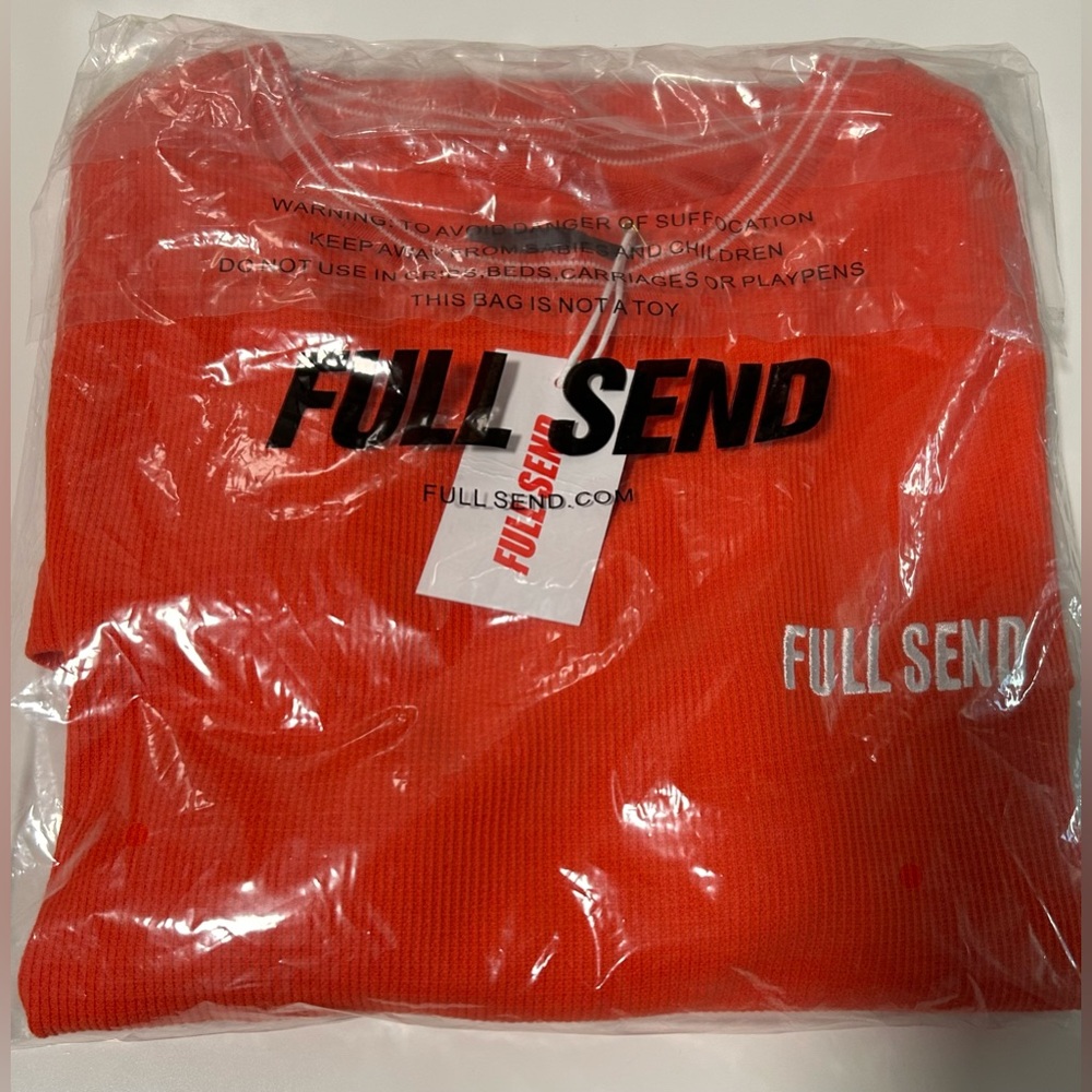 Full Send Essential Tee - Picture 4 of 5